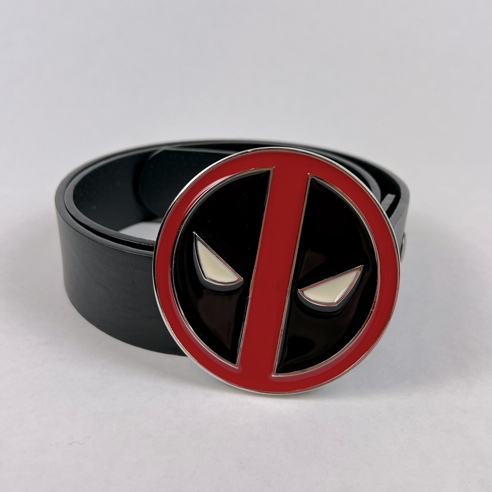 Deadpool metal belt buckle with black leather belt size 34 waist